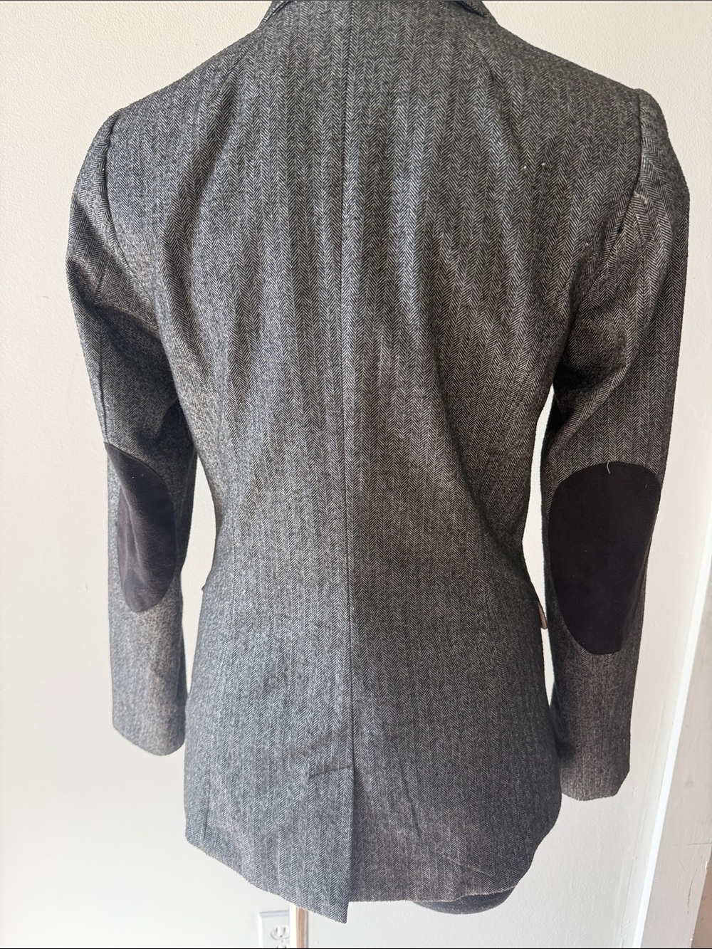 Blazer - Picture 2 of 3